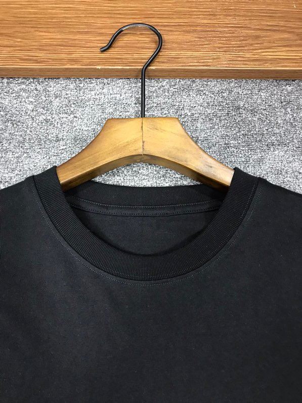 Unclassified Brand T-Shirts